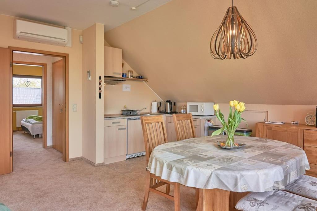 Ferienwohnung Am Stadtrand Von Berlin Neu Buch 외부 사진